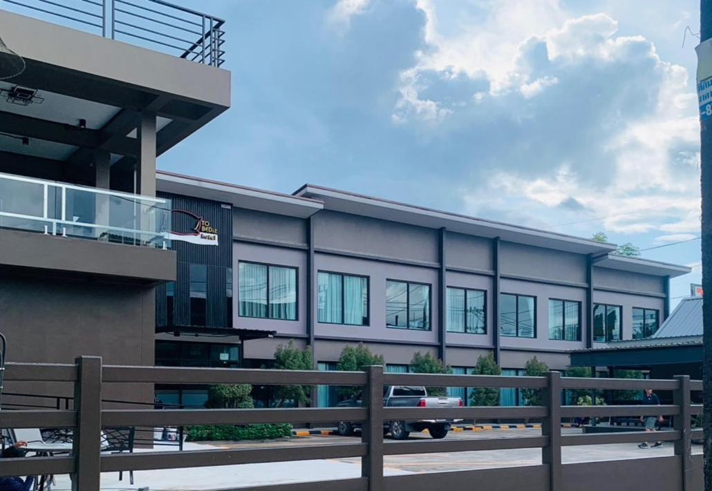 Tobedzz Hotel Ranong Exterior photo