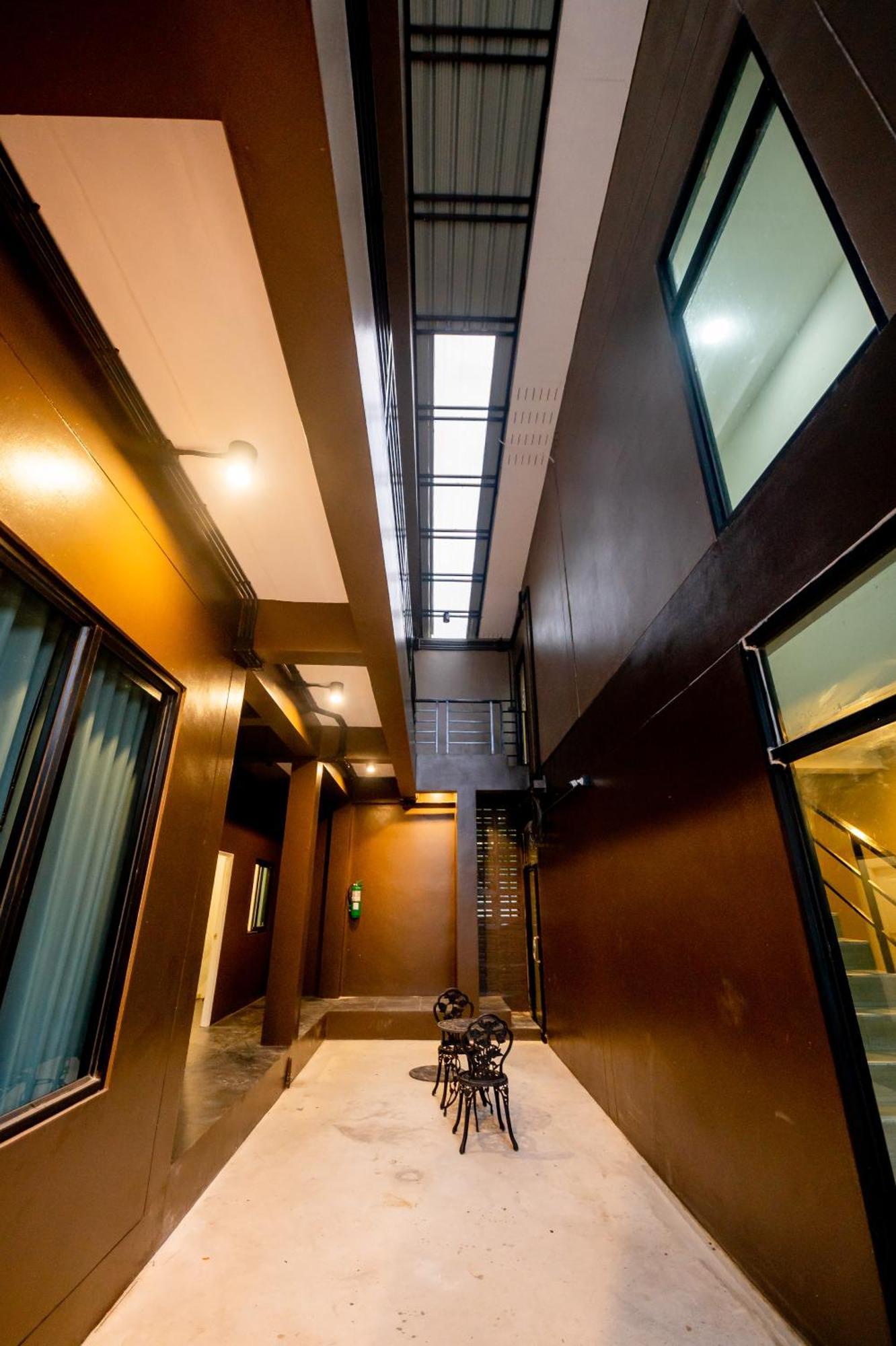 Tobedzz Hotel Ranong Exterior photo