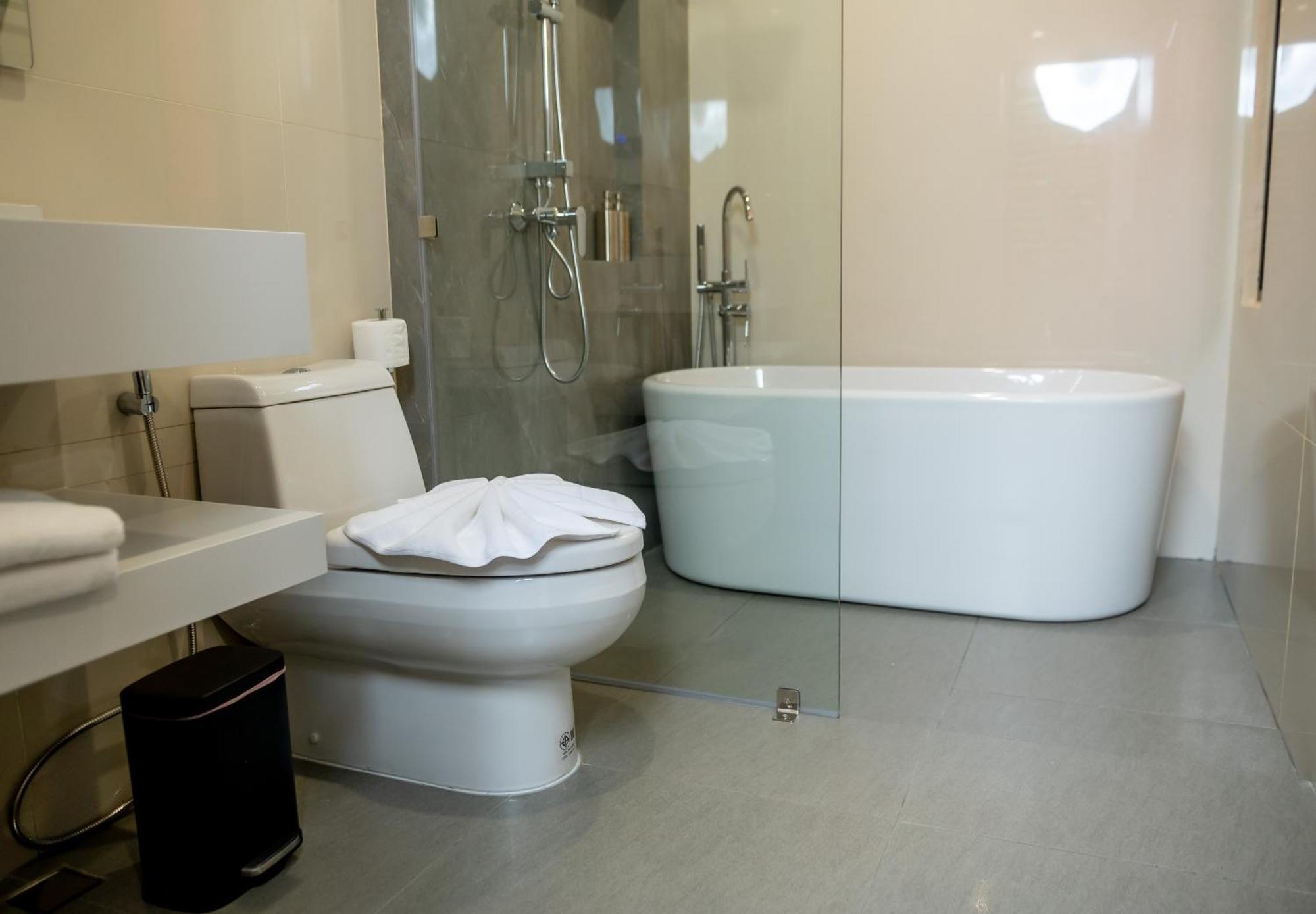 Tobedzz Hotel Ranong Exterior photo