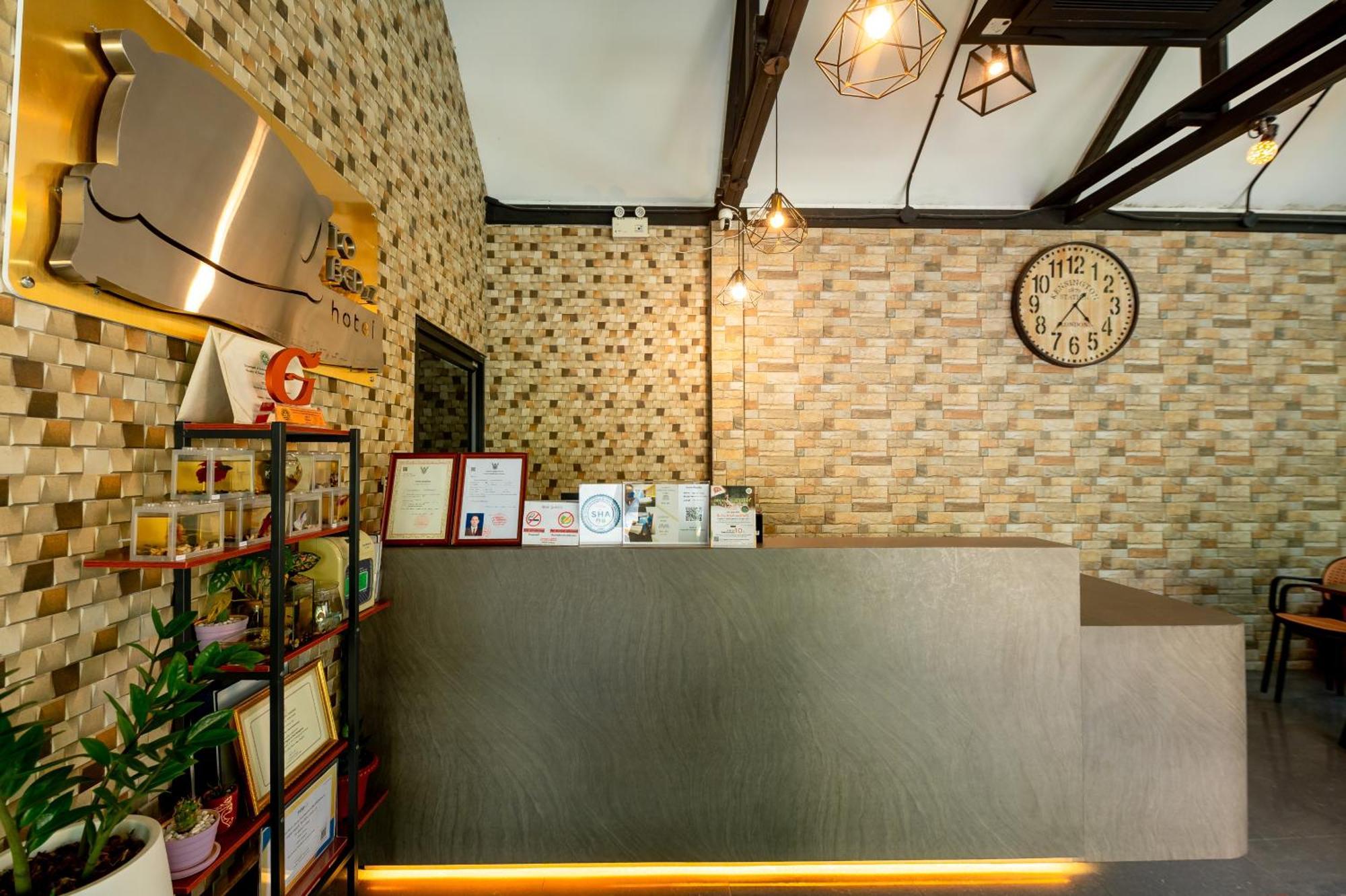 Tobedzz Hotel Ranong Exterior photo